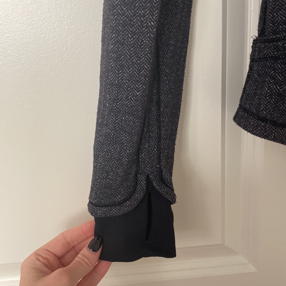 Lululemon Running Jacket - image 4